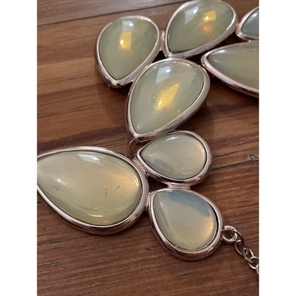 Iridescent Green Teardrop Cluster Statement Necklace 20 inches - Picture 3 of 9